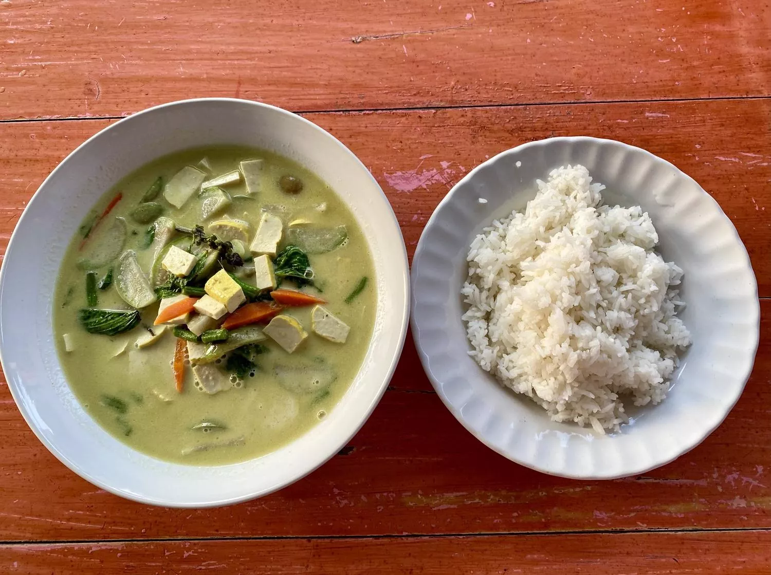 Delicious green curry rice viewed from above